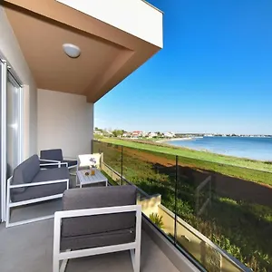 Beachfront With Hot Tubs Sun Garden Willa